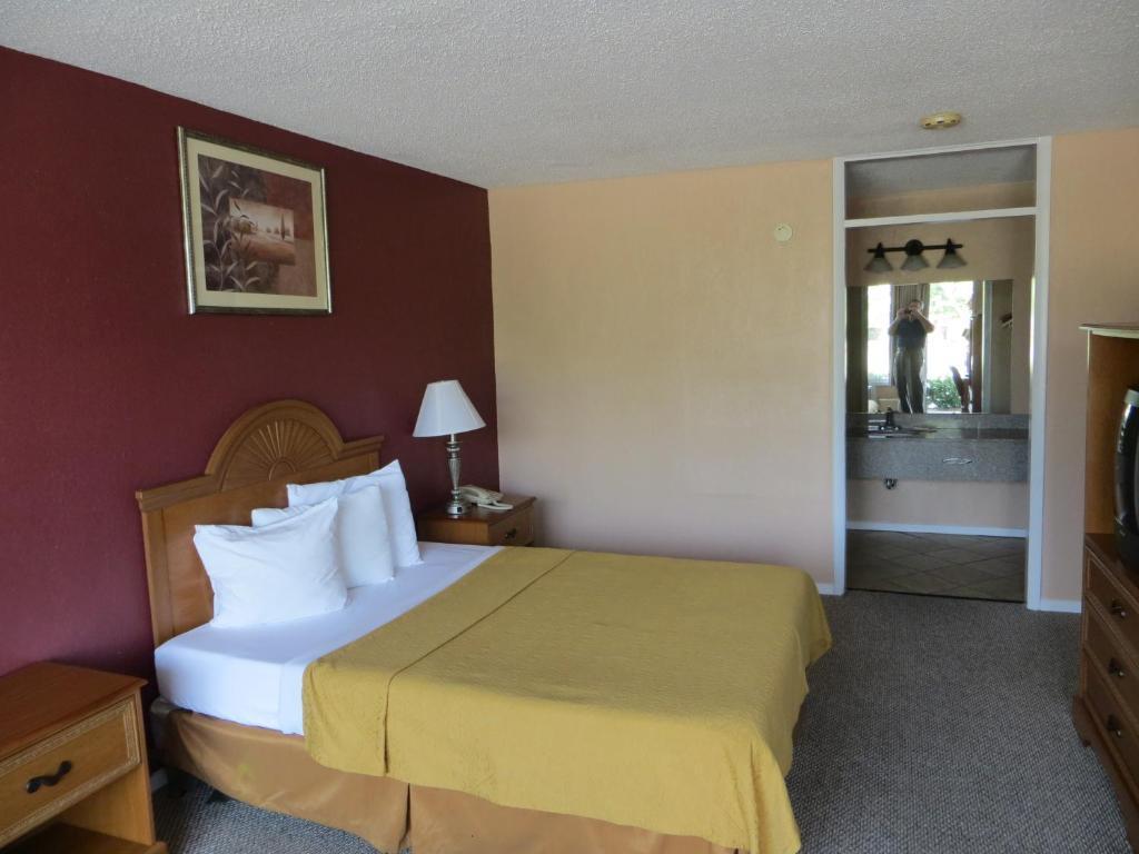 Americourt Extended Hotel 2*